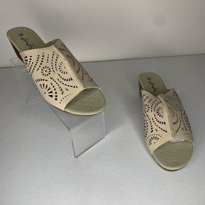 NWOB New Style Step Womens Size 10 Tan Slip On 2" Heel Wedges Shoes